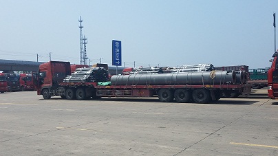 石油化工設(shè)備運(yùn)輸.jpg 石油化工設(shè)備運(yùn)輸.jpg